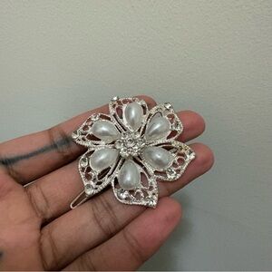 Elegant Silver Pearl Floral Hair Pin Barrette